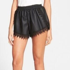GLAMOROUS Black Vegan Faux Leather Lace Trim Pull-On Hot Pants Shorts Small